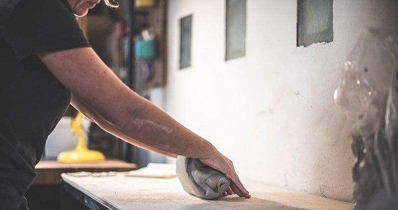 les femmes dans la céramique