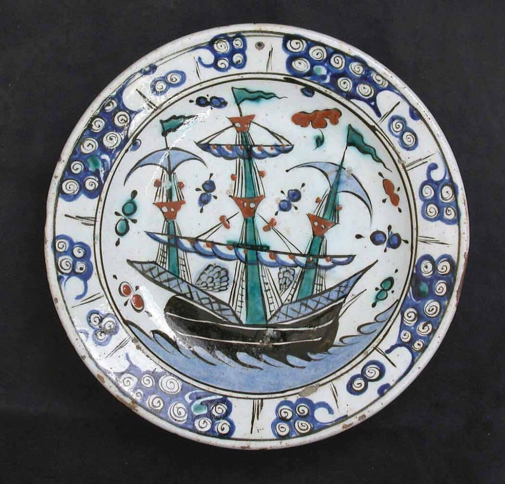 Plat à dessin de voilier Iznik