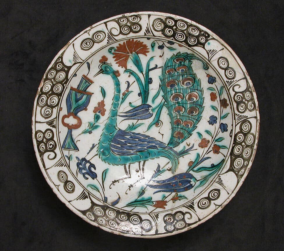 Plat motif paon Iznik - The Metropolitan Museum of Art