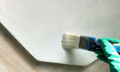 Utiliser un engobe de protection pour plaques d&rsquo;enfournement