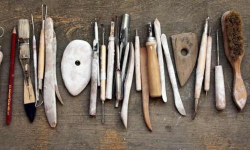 Les outils essentiels pour la poterie au tour !